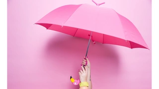 Осенний шопинг: ТОП-15 дизайнерских зонтов на каждый день