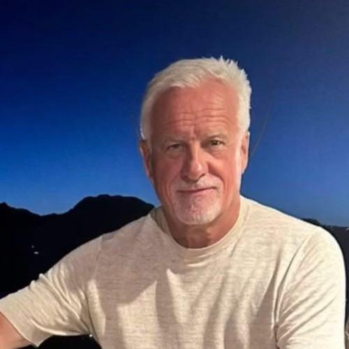 Истинная леди в шелковом платье: дочь политика Сергея Ястржембского отпраздновала совершеннолетие