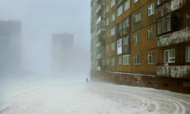 Фото №1 - Дымные улицы Норильска в объективе французского фотографа