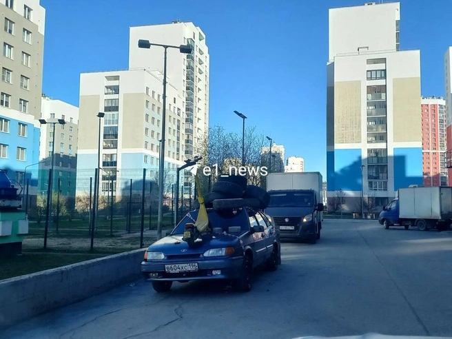 Мстители потратили время, чтобы проучить автохама | Источник: Владимир Задумин