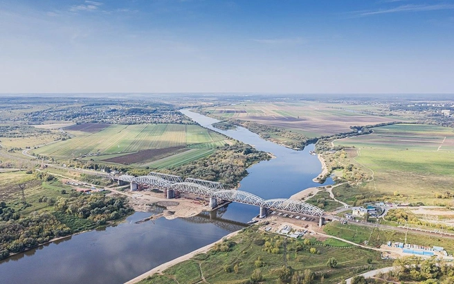 Река Ока в окрестностях Серпухова | Источник: A.Savin / Wikipedia.org