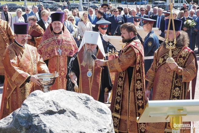 В Петербурге заложили камень будущего мемориала юристов-мучеников | Источник: Михаил Огнев / FONTANKA.RU