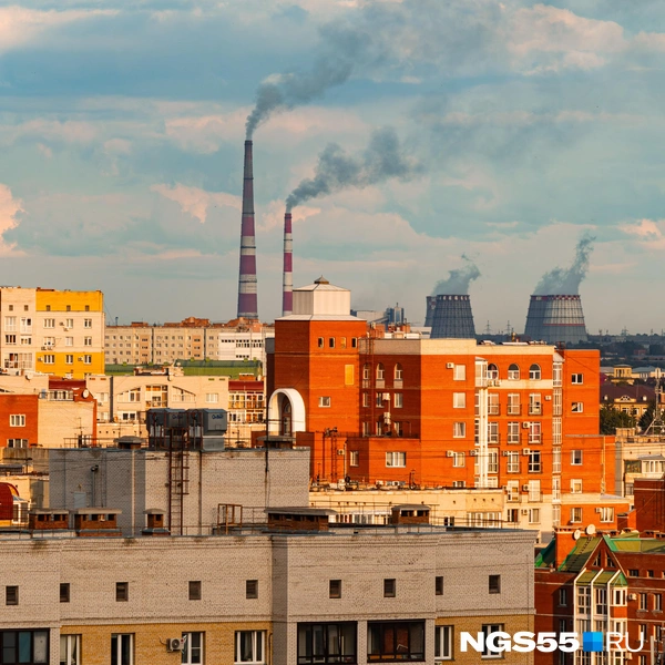Ритм заводских труб и суровая красота | Источник: Кирилл Башинский / NGS55.RU