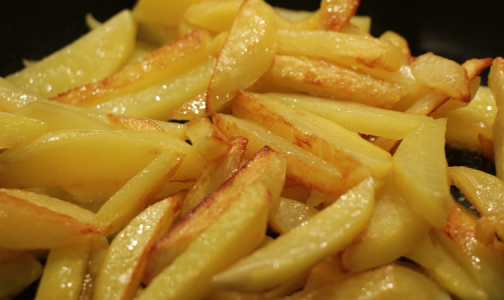 Токсичный акриламид: эксперты советуют вымачивать картошку перед жаркой