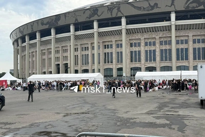 Фанаты Егора Крида заняли очередь у «Лужников» с ночи