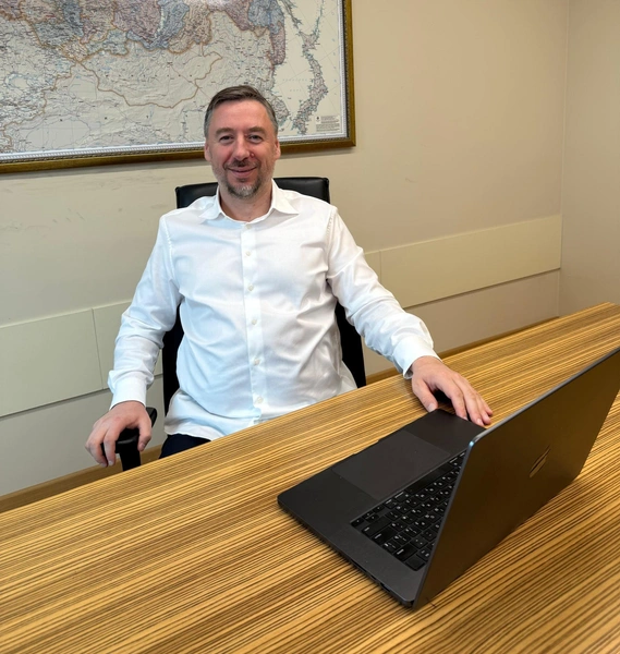 Владислав пока не отреагировал на новость о мировом соглашении