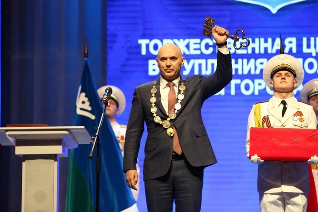 Ключ от города отдали | Источник: Администрация Сургута / Vk.com