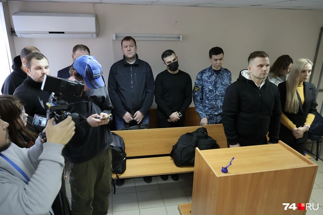 Поддержать бывшего полицейского пришли близкие | Источник: Наталья Лапцевич
