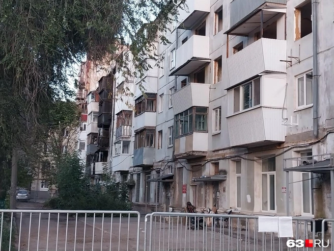 Один из подъездов выгорел почти полностью | Источник: Роман Данилкин / 63.RU