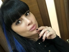 После развода Нелли Ермолаева намерена влюбиться, «накачать попу-орех» и «записать альбом хитов»
