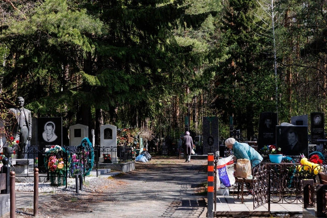 Родительский день: традиции и значение | Источник: Ирина Шарова/72.RU