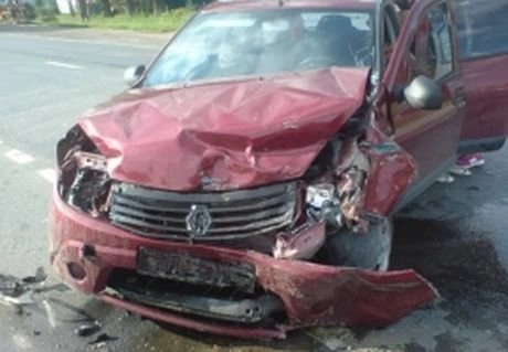 Один человек пострадал в ДТП с Renault и ВАЗ-2107 под Рыбным | ya62.ru