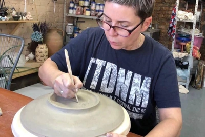 Pottery Studio Offers Joy to Weary Kurgan Residents