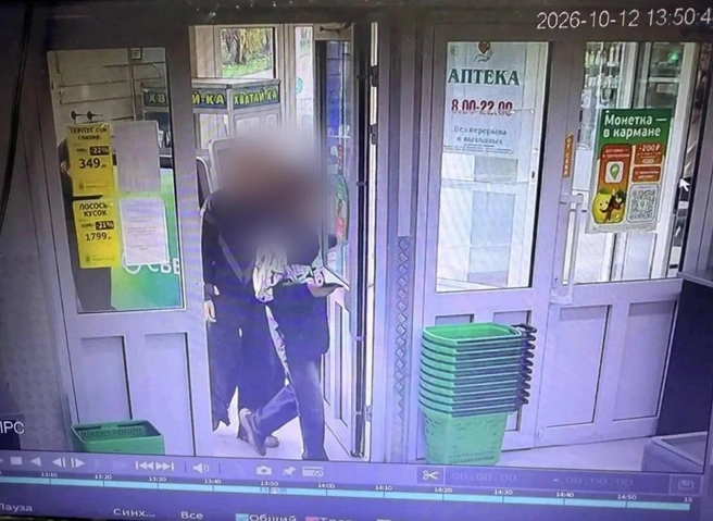Вчера подростки были в одном из супермаркетов Полевского, а ночью — укатили в Екатеринбург | Источник: полиция Полевского