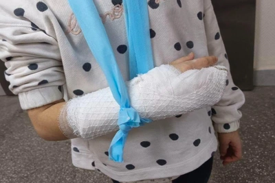 Doctors in Akademchesky miss child's displaced fracture, prescribe bruise gel