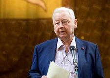 Олег Табаков попал в больницу с гипертоническим кризом