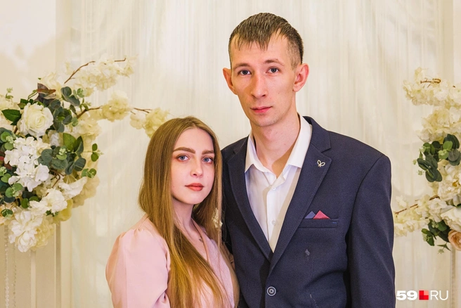 Анжелика и Дмитрий познакомились через друзей | Источник: Тимофей Калмаков