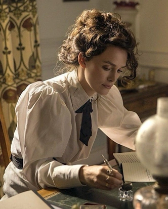 Poetcore: новая эстетика, которая научит правильно романтизировать жизнь