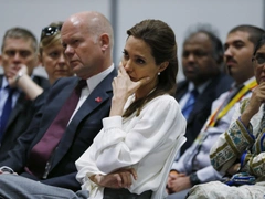 Анджелина Джоли рассказала о проблеме домашнего насилия в период пандемии