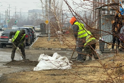 Мэр Благовещенска дал указания по уборке в 800 квартале