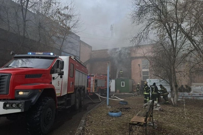 Пожар в бывшем «Краслесмаше» локализовали через семь часов