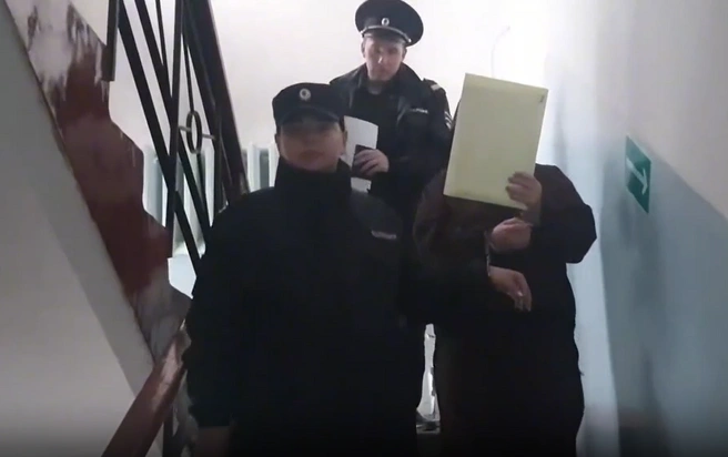 Конвоирование бывшей начальницы управления образования | Источник: Прокуратура Приморья