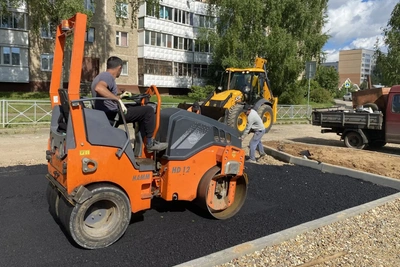В Костроме ремонтируют дороги для сохранности асфальта