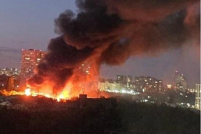 Очевидцы сообщают о пожаре в Ворошиловском районе Волгограда