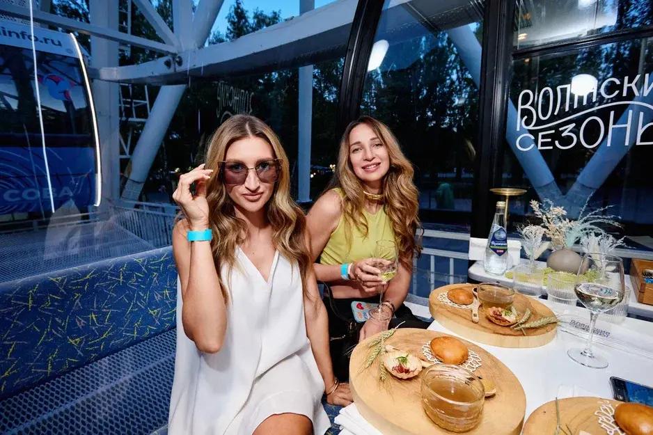 Самарцы могут купить ужин на колесе обозрения в парке Гагарина