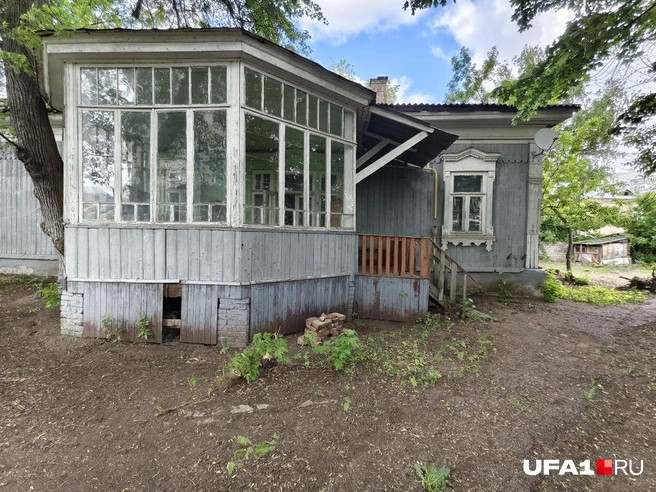 Прекрасная веранда основного дома | Источник: Булат Салихов / UFA1.RU