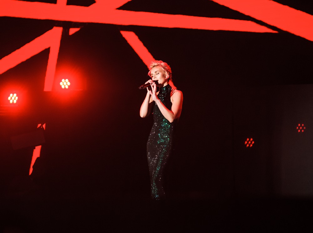 Объявлены победители «Премии Муз-Тв 2018.Трансформация» | marieclaire.ru