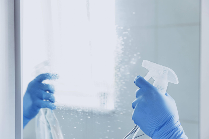 Как помыть зеркала и окна без разводов в домашних условиях