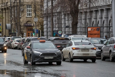 Новосибирцы могут остаться без дешевого такси — мнения