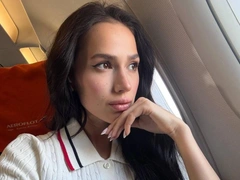 Не бахнула каре, но отрезала челку: новый образ Алины Загитовой будоражит соцсети