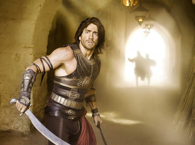 «Принц Персии: Пески времени» (реж. Майк Ньюэлл, 2010 г.) – принц Дастан, которому вопреки всем нужно вернуть свое потерянное королевство и отомстить врагам