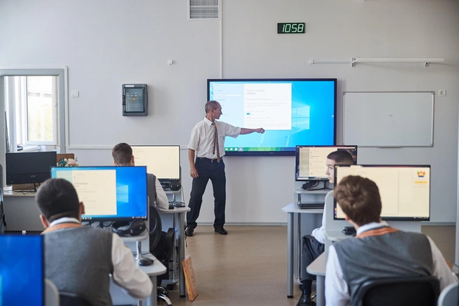 Педагоги должны получать в полтора раза больше, чем в среднем получают другие работающие граждане в данном субъекте Федерации | 142.ru