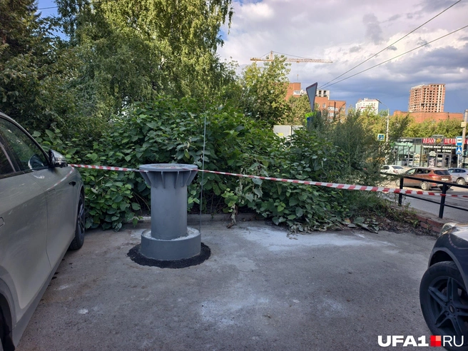 Жильцы думали, что вся парковка относится к ним&nbsp;— оказалось, нет | Источник: Булат Салихов / UFA1.RU