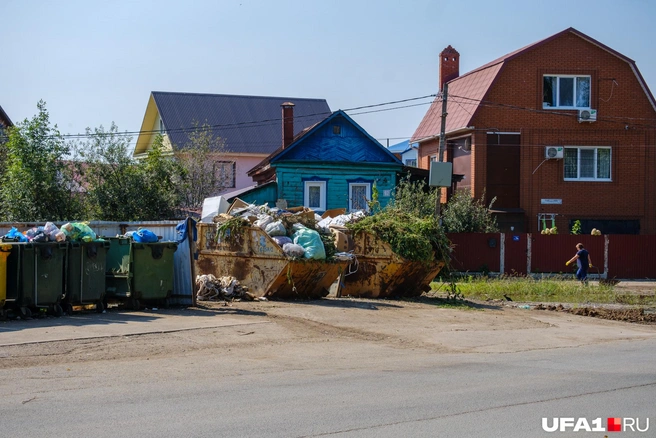 А это вторая мусоросборная точка | Источник: Булат Салихов / UFA1.RU