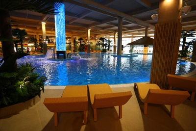 Trade not needed: tenants exit mall turned Badenland thermal resort