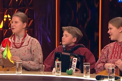 Novosibirsk Family Sings on Hello Andrey Show