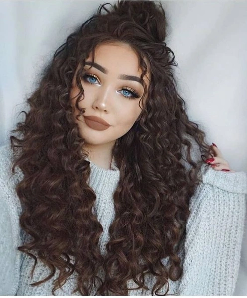 Curly hair don't care: 6 красивых укладок для кудрявых волос