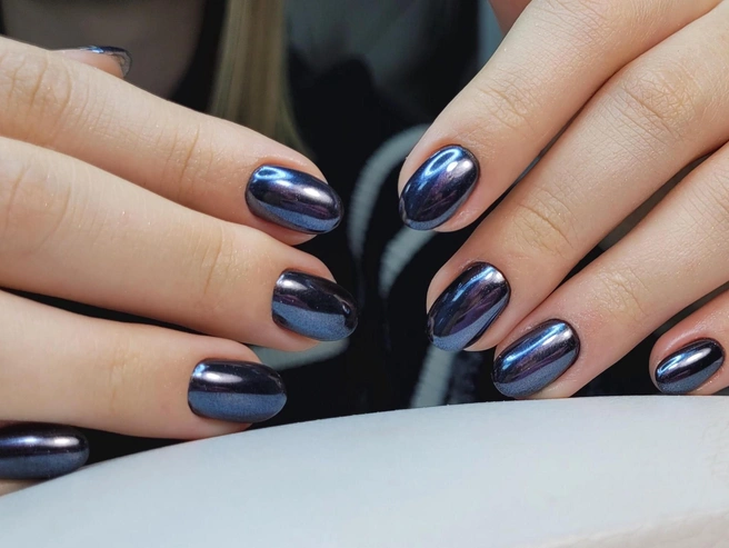 Лак «кошачий глаз» остается в тренде | Источник: Елизавета Хвищук / Vk.com