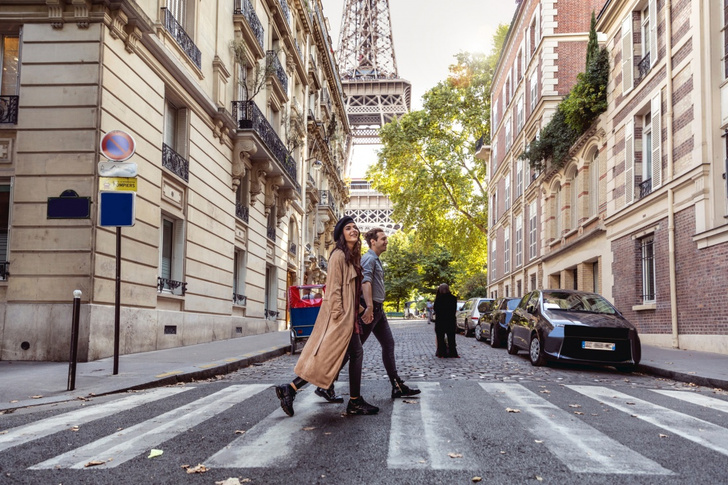 Ближе до Парижа: Л'Этуаль снова отправил в столицу Франции пять тысяч своих сотрудников