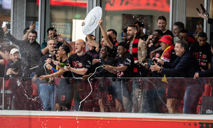 Футбольный клуб «Байер» впервые в истории стал чемпионом Германии