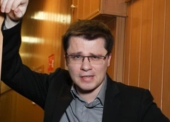 Как Гарик Харламов развлекается в ожидании развода