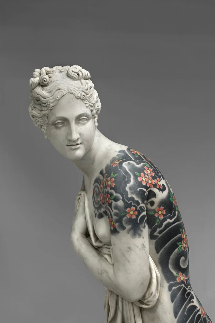 Художник Фабио Виале наносит татуировки на мраморные скульптуры (фото 3)