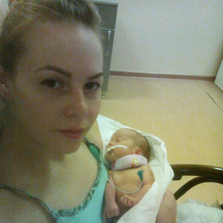 Потеряла тройняшек одного за другим: Виктория Самойленко из Таганрога добивается, чтобы в роддоме ответили за смерть ее детей