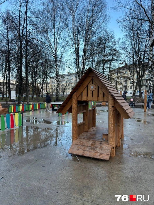 Появился деревянный детский городок | Источник: читатель 76.RU