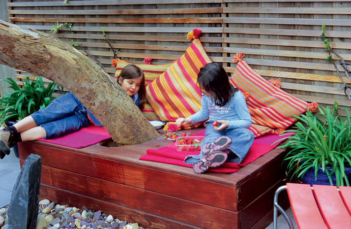Детские площадки (30 фото на даче) от 3 до 15 лет: деревянные, пластиковые, игровые