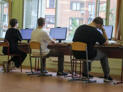 45-летняя учительница, мечтавшая родить от 9-классника: «Закон я не нарушала — у меня чувства к нему!»